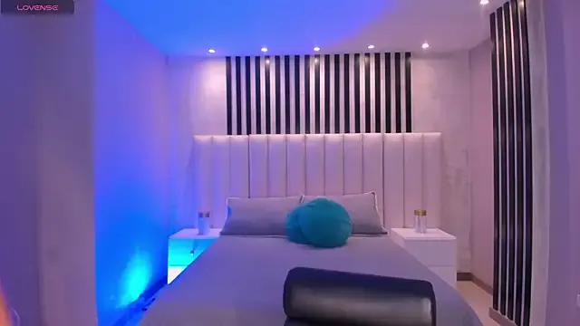 ZoeyWalker_ from StripChat is Freechat