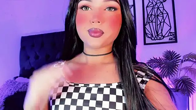 Zz_hornysTS_ on StripChat 